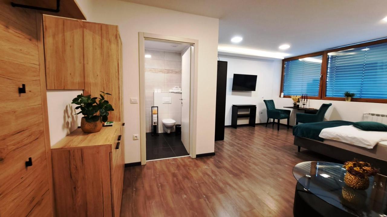 Arcobaleno Apartments & Rooms Varazdin Bagian luar foto