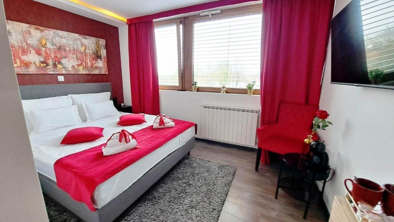 Arcobaleno Apartments & Rooms Varazdin Bagian luar foto