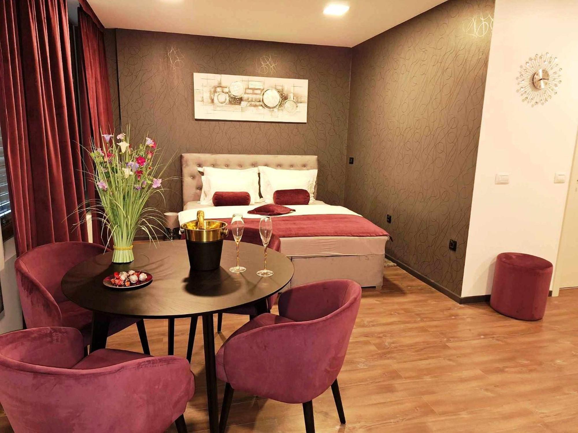 Arcobaleno Apartments & Rooms Varazdin Bagian luar foto